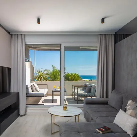 Beachfront Split